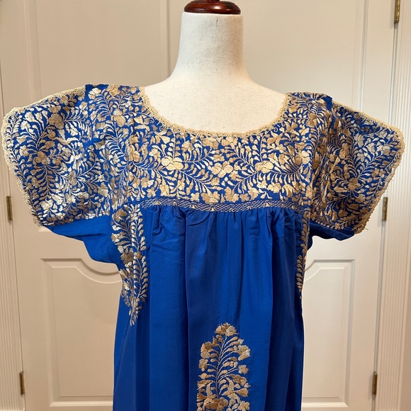 San Antonino Maxi Dress,Oaxaca Mexican dress.Hand Embroidered with Silk Threads - Picture 3 of 9